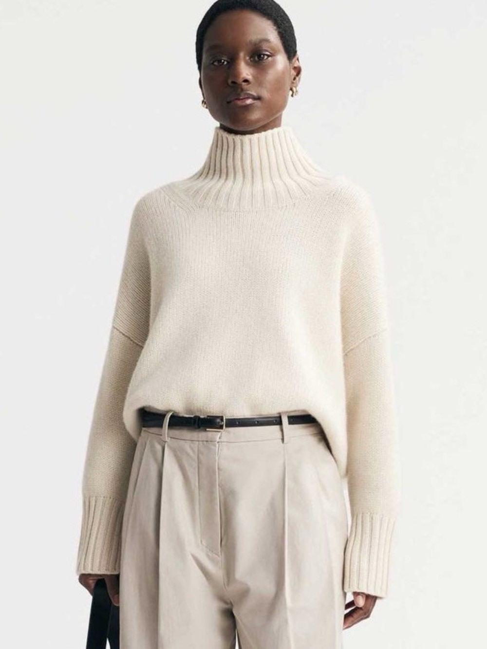 Soft Goat Cream Girlfriend Turtleneck Cashmere Sweater